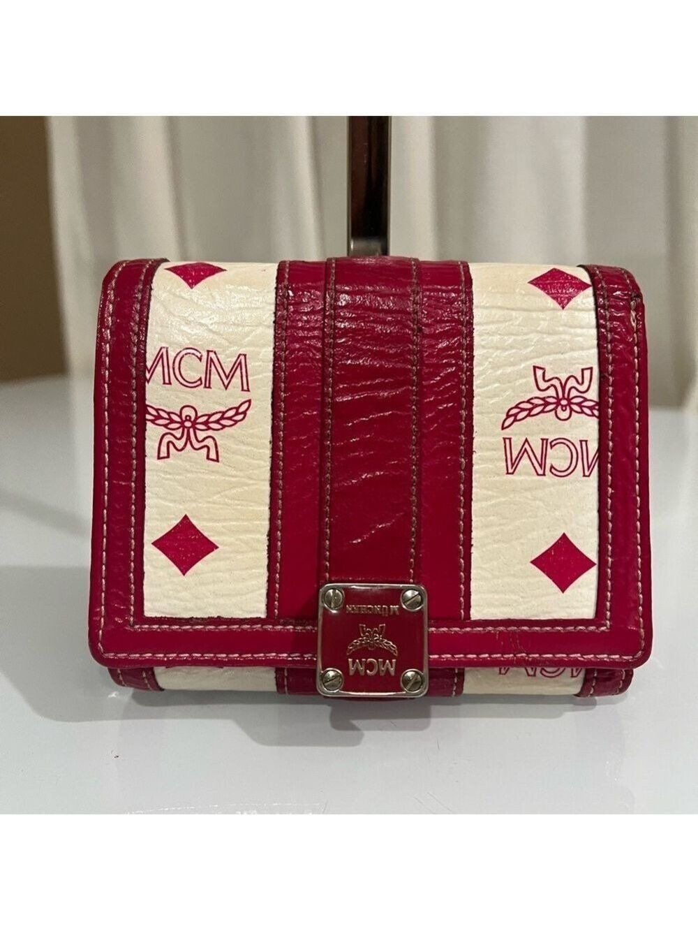 MCM WHITE VISETOS AND DARK PINK SMALL TRIFOLD WALLET